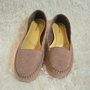 Women's Hush Puppies flats size 9 "Moyen"